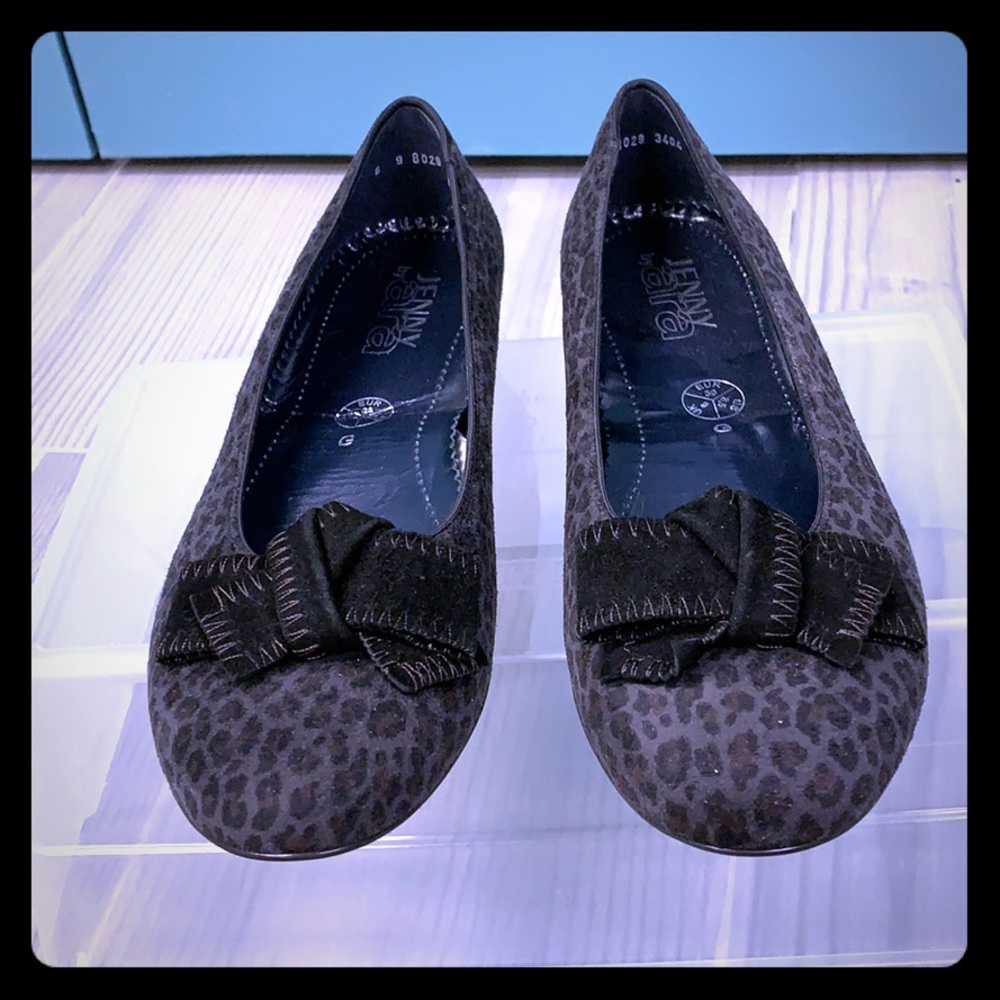 🆕 NWOT JENNY by ARA leopard suede flats w/ bow
